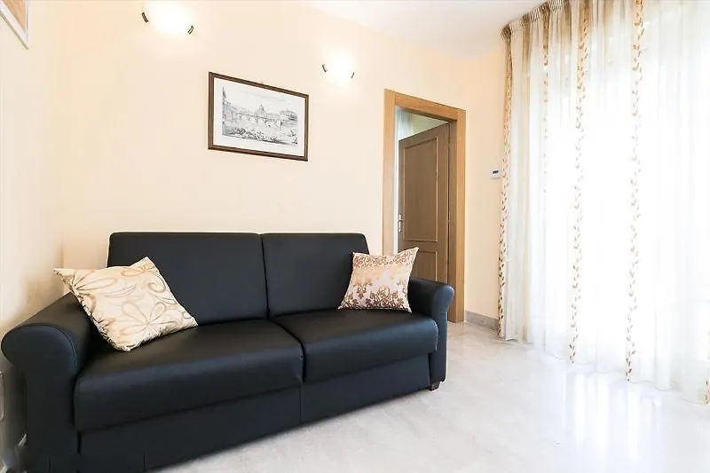 Altamira 2000 By Gabriella Apartment Rome