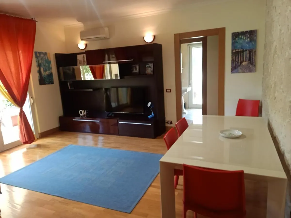 Altamira 2000 By Gabriella Apartment Rome