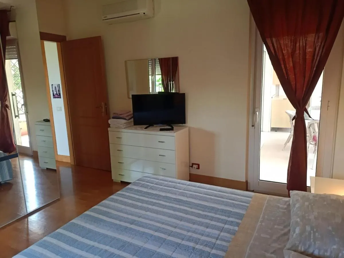 Altamira 2000 By Gabriella Apartment Rome